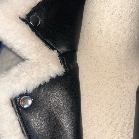 NWOT Express faux fur fux leather moto jacket - Picture 5 of 9